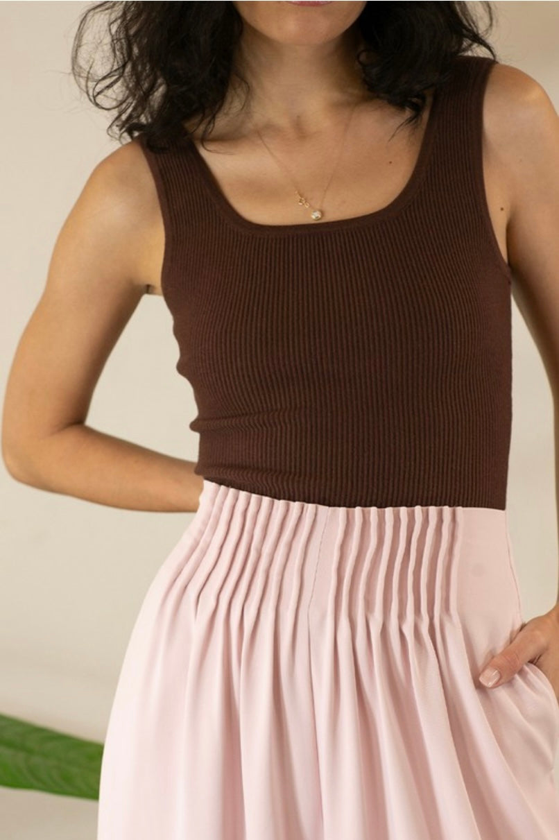 KNITTED BROWN TANK TOP